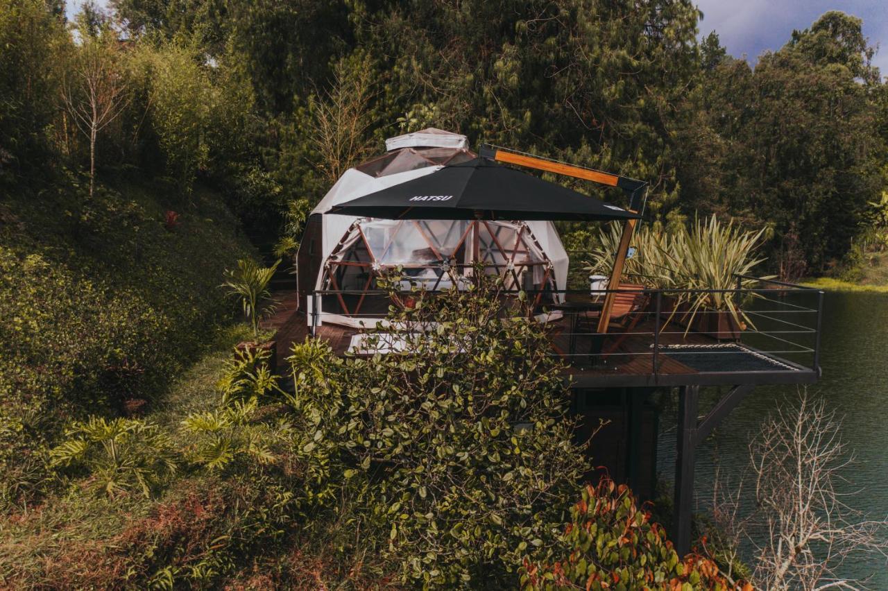 ホテル Domus Glamping Guatapé エクステリア 写真