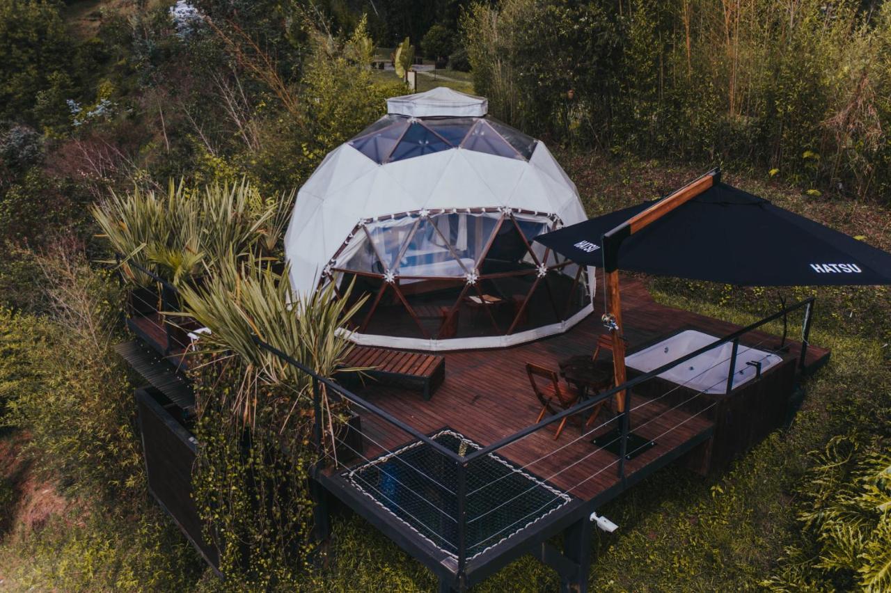 ホテル Domus Glamping Guatapé エクステリア 写真
