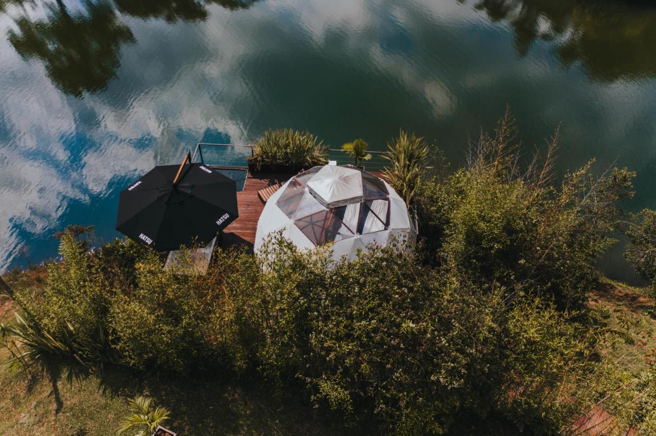 ホテル Domus Glamping Guatapé エクステリア 写真