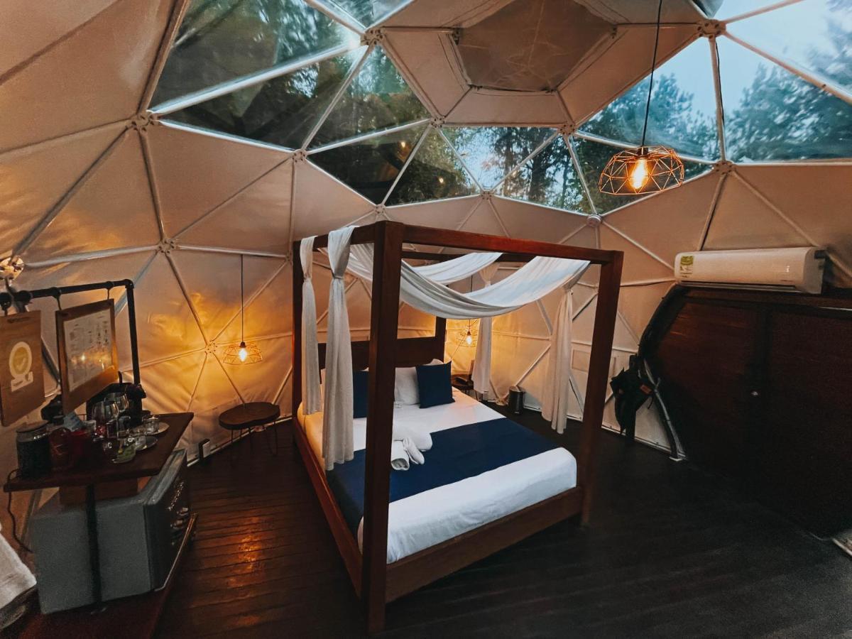 ホテル Domus Glamping Guatapé エクステリア 写真