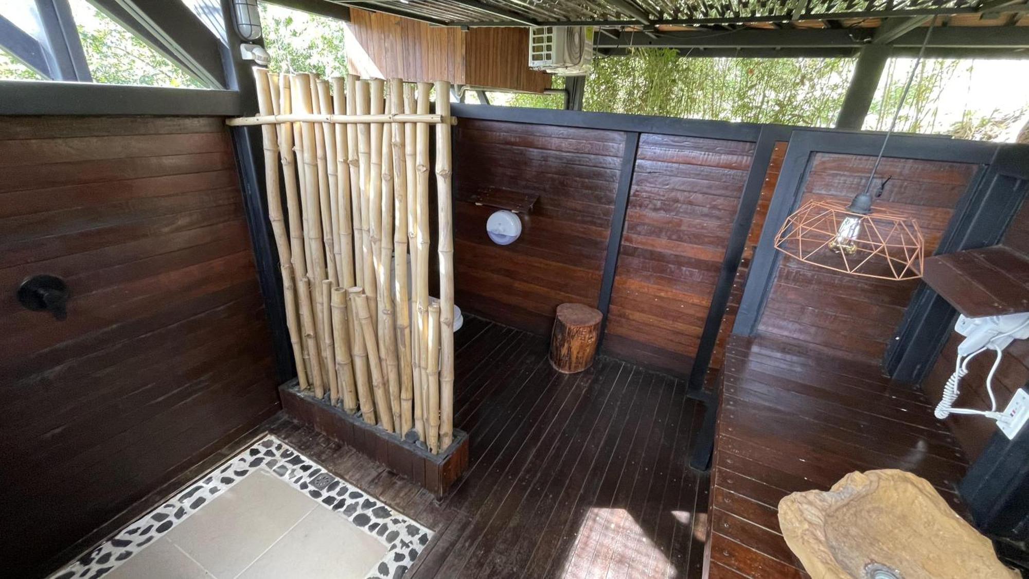 ホテル Domus Glamping Guatapé エクステリア 写真